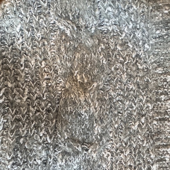 Abercrombie & Fitch Gray Puffed Sleeve Cable Cardigan Small - Picture 3 of 5